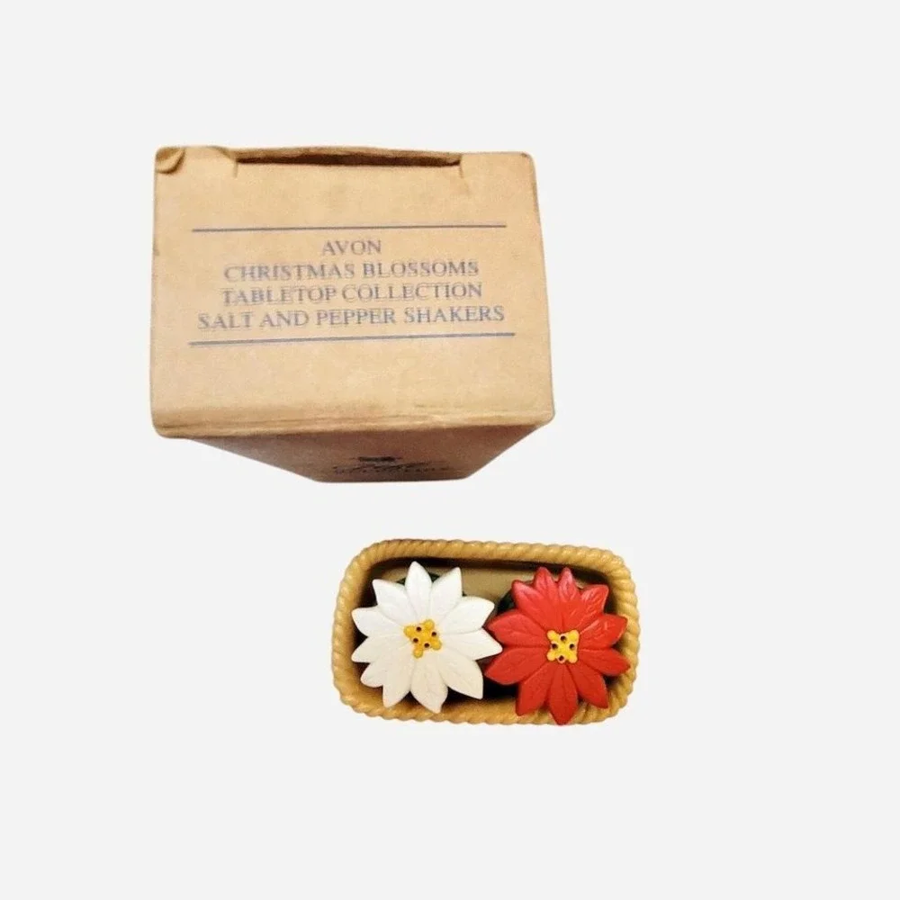 Vintage Avon Christmas Blossoms Tabletop Collection Salt and‎ Pepper Shakers